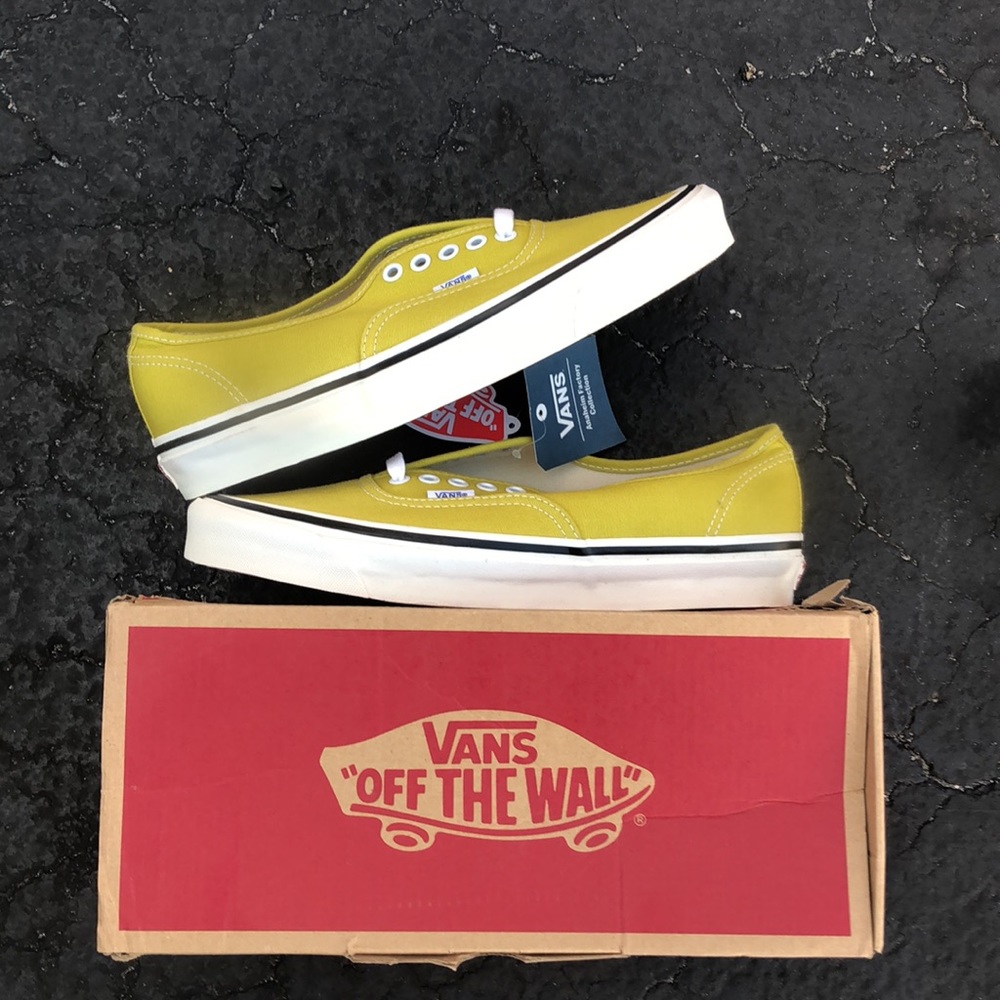NWT BRAND NEW Vans Authentic 44 DX (ANAHEIM FACTORY) Mineral Green